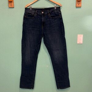 Lucky Brand Men's 410 athletic straight jeans.  34x32.  Great condition.